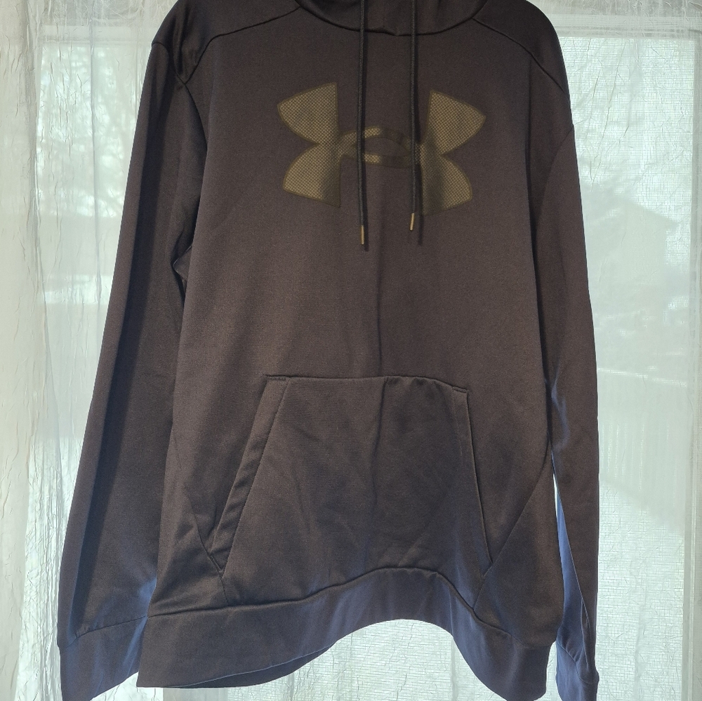 Under Amour hoodie with pocket